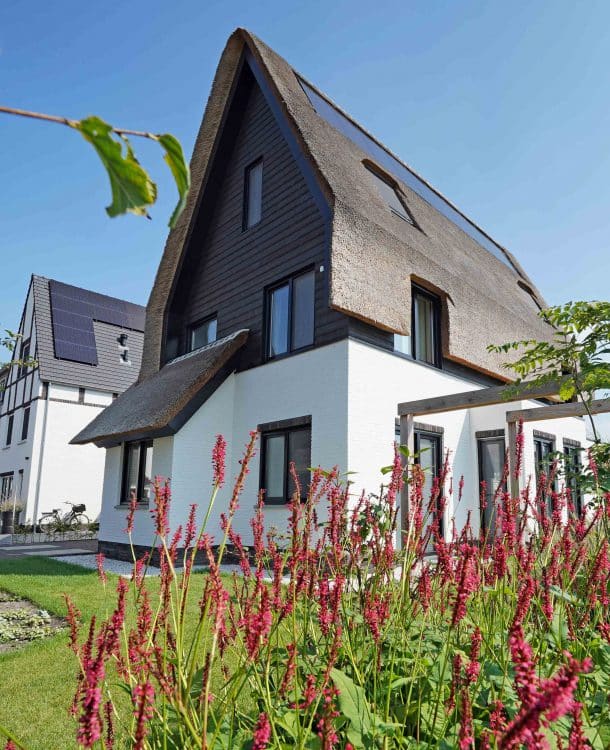strakke en moderne tuin ontwerp aanleg Delft